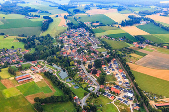 Vue aérienne de Vue du village depuis le nord à le quartier Klein-Reken in Reken dans le département Rhénanie du Nord-Westphalie, Allemagne