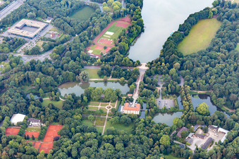 Vue aérienne de Parc du jardin du château de Berge à le quartier Buer in Gelsenkirchen dans le département Rhénanie du Nord-Westphalie, Allemagne