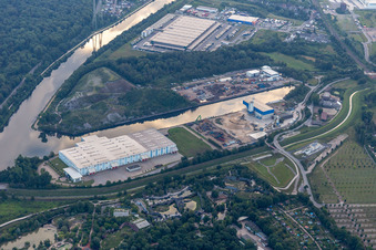 Vue aérienne de Tata Steel sur le canal Rhin-Herne à le quartier Bismarck in Gelsenkirchen dans le département Rhénanie du Nord-Westphalie, Allemagne