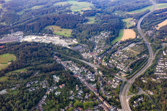 Vue aérienne de Rue Nierenhofer à le quartier Kupferdreh in Essen dans le département Rhénanie du Nord-Westphalie, Allemagne
