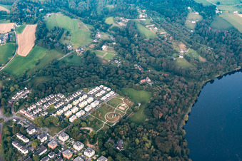 Vue aérienne de Aire de jeux Kupferdreh Dilldorfer Höhe au-dessus du lac Baldeney à le quartier Kupferdreh in Essen dans le département Rhénanie du Nord-Westphalie, Allemagne