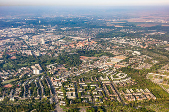 Vue aérienne de Aperçu de la ville aux alentours de la Rochusstrasse à le quartier Ossendorf in Köln dans le département Rhénanie du Nord-Westphalie, Allemagne
