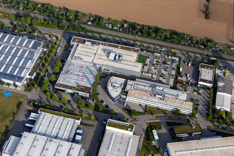 Vue aérienne de Zellwanger Holding, Walter Maschinenbau à le quartier Lustnau in Tübingen dans le département Bade-Wurtemberg, Allemagne