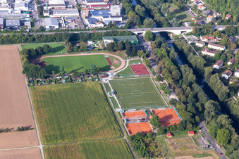 Vue aérienne de TSV Lustnau à le quartier Lustnau in Tübingen dans le département Bade-Wurtemberg, Allemagne