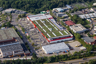 Vue aérienne de Quincaillerie Bauhaus sur Justus-von-Liebig-Straße à le quartier Betzingen in Reutlingen dans le département Bade-Wurtemberg, Allemagne