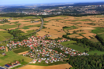 Vue aérienne de Du sud à le quartier Jettenburg in Kusterdingen dans le département Bade-Wurtemberg, Allemagne