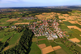 Vue aérienne de De l'est à le quartier Mähringen in Kusterdingen dans le département Bade-Wurtemberg, Allemagne