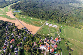 Photographie aérienne de Terrain du terrain de golf Golfclub Schloss Kressbach à Kressbach à le quartier Kreßbach in Tübingen dans le département Bade-Wurtemberg, Allemagne
