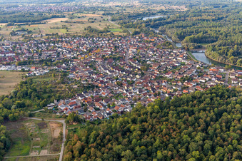 Vue aérienne de Zone riveraine du Vieux Rhin - cours du fleuve en Plittersdorf à le quartier Plittersdorf in Rastatt dans le département Bade-Wurtemberg, Allemagne