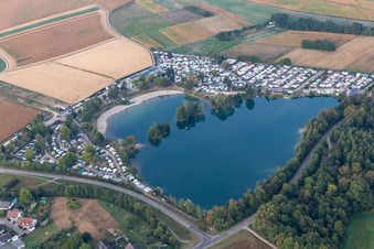Vue aérienne de Caravanes et tentes - camping et emplacement pour tentes Adam oHG à le quartier Oberbruch in Bühl dans le département Bade-Wurtemberg, Allemagne