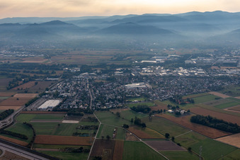 Vue aérienne de Quartier Vimbuch in Bühl dans le département Bade-Wurtemberg, Allemagne