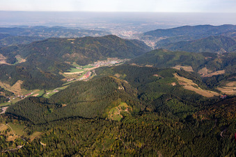 Vue aérienne de Höfle à Oppenau dans le département Bade-Wurtemberg, Allemagne