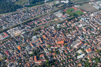Vue aérienne de Église catholique de Saint-Cyriaque à Oberkirch dans le département Bade-Wurtemberg, Allemagne