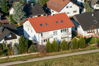 Vue oblique de Raiffeisenring à Hatzenbühl dans le département Rhénanie-Palatinat, Allemagne