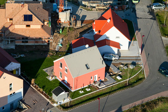 Nouvelle zone de développement An den Tongruben à Rheinzabern dans le département Rhénanie-Palatinat, Allemagne d'en haut