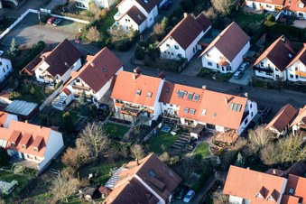 Vue aérienne de Vivre à proximité de la ville, dans le jardin Mirabell à Kandel dans le département Rhénanie-Palatinat, Allemagne