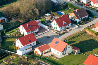 Vue aérienne de Anneau de Littenheimer à le quartier Kleinsteinfeld in Niederotterbach dans le département Rhénanie-Palatinat, Allemagne