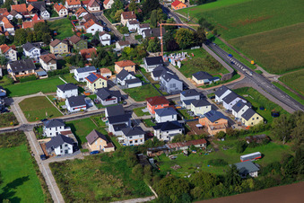 Vue aérienne de Nouvelle zone de développement à Holderbusch depuis l'est à Minfeld dans le département Rhénanie-Palatinat, Allemagne