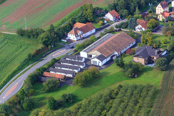 Vue aérienne de Service de maison et de jardin à Munich à Hergersweiler dans le département Rhénanie-Palatinat, Allemagne
