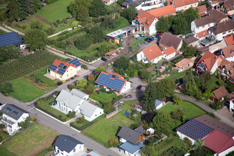 Quartier Heuchelheim in Heuchelheim-Klingen dans le département Rhénanie-Palatinat, Allemagne d'un drone