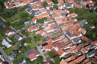 Vue oblique de Quartier Heuchelheim in Heuchelheim-Klingen dans le département Rhénanie-Palatinat, Allemagne