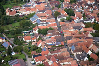 Enregistrement par drone de Quartier Heuchelheim in Heuchelheim-Klingen dans le département Rhénanie-Palatinat, Allemagne