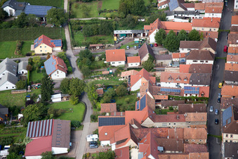 Quartier Heuchelheim in Heuchelheim-Klingen dans le département Rhénanie-Palatinat, Allemagne vu d'un drone