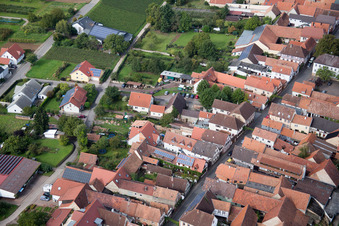 Quartier Heuchelheim in Heuchelheim-Klingen dans le département Rhénanie-Palatinat, Allemagne d'en haut