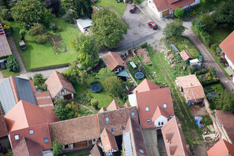 Quartier Heuchelheim in Heuchelheim-Klingen dans le département Rhénanie-Palatinat, Allemagne vue d'en haut