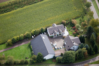Quartier Heuchelheim in Heuchelheim-Klingen dans le département Rhénanie-Palatinat, Allemagne vue du ciel