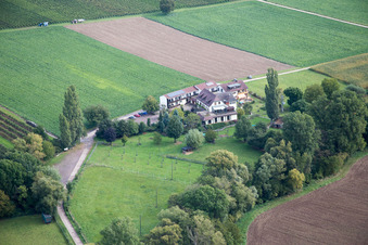 Vue aérienne de Mühlengrund à le quartier Heuchelheim in Heuchelheim-Klingen dans le département Rhénanie-Palatinat, Allemagne