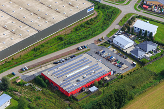 Vue aérienne de Bienwald Fitness à le quartier Minderslachen in Kandel dans le département Rhénanie-Palatinat, Allemagne