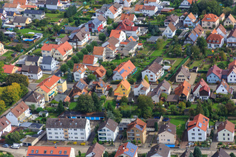 Vue oblique de Haardtstr à Kandel dans le département Rhénanie-Palatinat, Allemagne