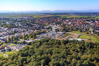 Vue aérienne de Zone commerciale de la Lauterburger Straße à Kandel dans le département Rhénanie-Palatinat, Allemagne