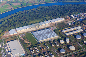 Vue aérienne de Syncreon Deutschland GmbH - Branche Speyer et Interpneu Handelsgesellschaft mbH - Centre logistique des pneus à Speyer dans le département Rhénanie-Palatinat, Allemagne
