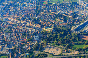 Photographie aérienne de Maximilianstraße de l'Altpörtel à la Domplatz à Speyer dans le département Rhénanie-Palatinat, Allemagne