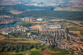 Vue aérienne de Zone commerciale Schütte-Lanz-Park à Brühl dans le département Bade-Wurtemberg, Allemagne