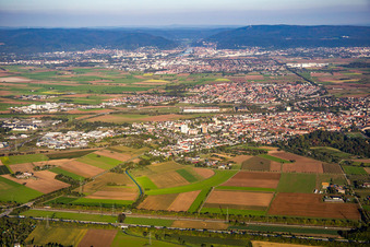 Vue aérienne de Vue sur Heidelberg à Schwetzingen dans le département Bade-Wurtemberg, Allemagne