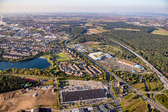 Vue aérienne de Nouveau chantier dans la zone industrielle Schütte-Lanz-Park à Brühl à le quartier Rheinau in Mannheim dans le département Bade-Wurtemberg, Allemagne