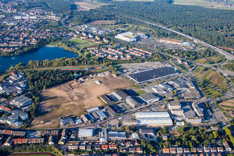 Zone commerciale Schütte-Lanz-Park à Brühl dans le département Bade-Wurtemberg, Allemagne vu d'un drone