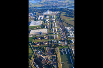 Photographie aérienne de Parc de réservoirs TanQuid à Speyer dans le département Rhénanie-Palatinat, Allemagne