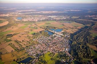Photographie aérienne de Du nord-ouest à le quartier Rheinsheim in Philippsburg dans le département Bade-Wurtemberg, Allemagne