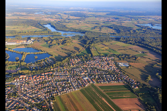 Photographie aérienne de Vue de la ville depuis le nord-ouest à le quartier Sondernheim in Germersheim dans le département Rhénanie-Palatinat, Allemagne