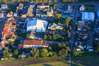 Vue aérienne de Schuschu Roof and Wall GmbH à Rheinzabern dans le département Rhénanie-Palatinat, Allemagne