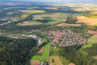 Vue aérienne de Quartier Reicholzheim in Wertheim dans le département Bade-Wurtemberg, Allemagne