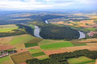 Vue aérienne de Boucle principale à le quartier Urphar in Wertheim dans le département Bade-Wurtemberg, Allemagne