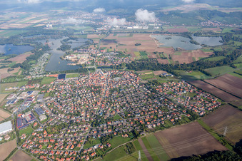 Vue aérienne de Les rives du Main à Sand am Main dans le département Bavière, Allemagne