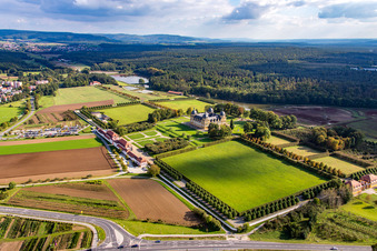 Photographie aérienne de Parc et palais de Seehof à Memmelsdorf dans le département Bavière, Allemagne