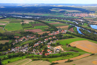 Vue aérienne de Rossstadter Weg à le quartier Dippach in Eltmann dans le département Bavière, Allemagne