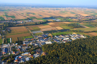 Vue aérienne de Zone industrielle de Am Gäxwald vue du sud-ouest à Herxheim bei Landau dans le département Rhénanie-Palatinat, Allemagne